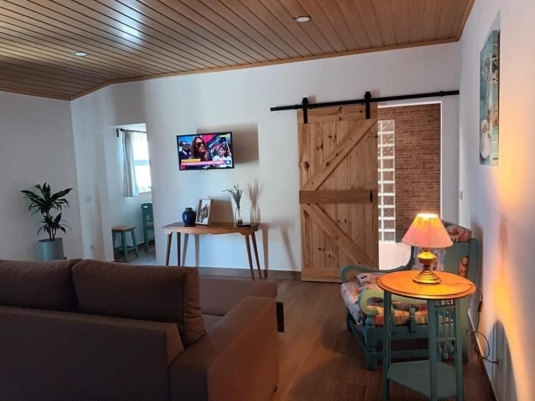 فيلا Casa Do Lagar Óbidos الغرفة الصورة